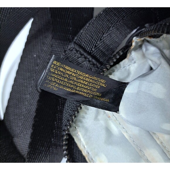 Aimee Kestenberg Nylon Stadium Crossbody Wallet Mini Just Saying Black Quilted - Picture 6 of 6